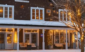 Le 900 Tremblant Inn Cafe And Bistro